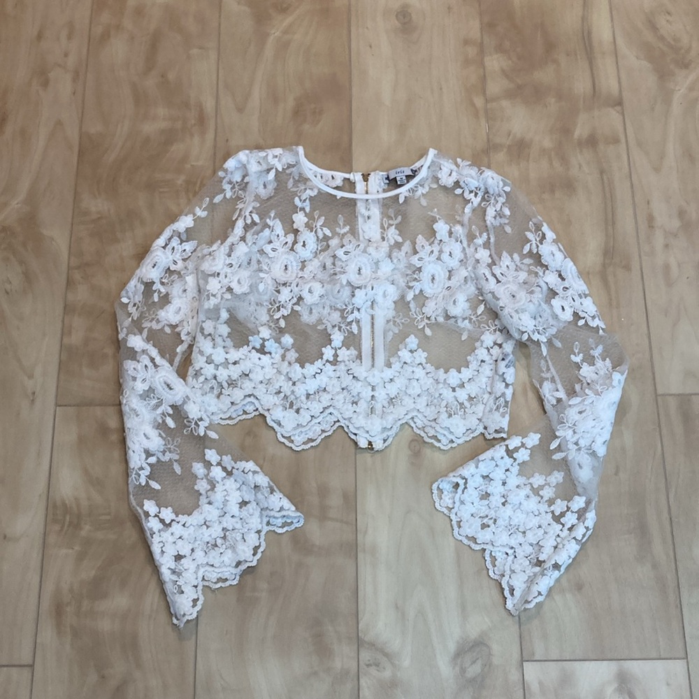 Iris mesh/floral blouse